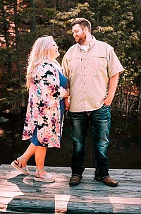 Cotton, Davis to wed July 20